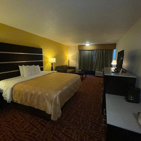 Quality Inn Fort Smith I-540 Room photo